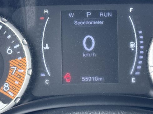 Used 2020 Jeep Renegade Latitude w/ Cold Weather Group AWD/4WD image 21