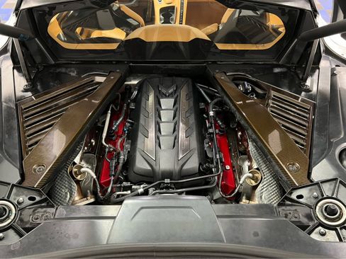 Used 2022 Chevrolet Corvette Stingray Premium Cpe w/ Engine Appearance Package image 4