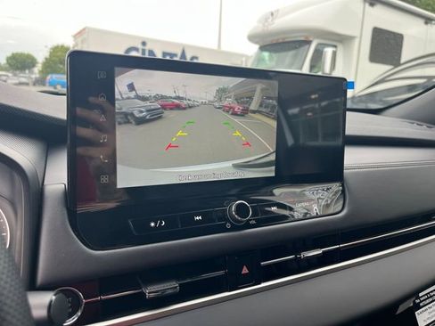 New 2026 Mitsubishi Outlander LE FWD image 21