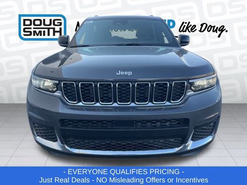 New 2025 Jeep Grand Cherokee L Laredo w/ Trailer Tow Package image 2