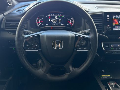 Used 2025 Honda Passport Black Edition image 28