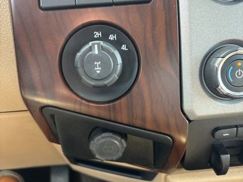 Used 2013 Ford F350 Lariat w/ Lariat Ultimate Pkg image 21