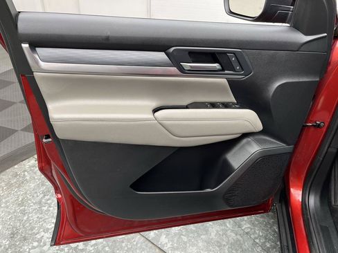 Certified 2025 GMC Terrain Elevation AWD/4WD image 6