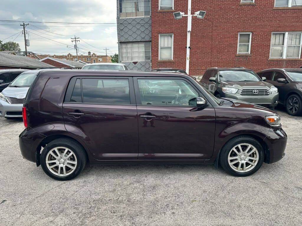 Used 2010 Scion xB FWD image 4