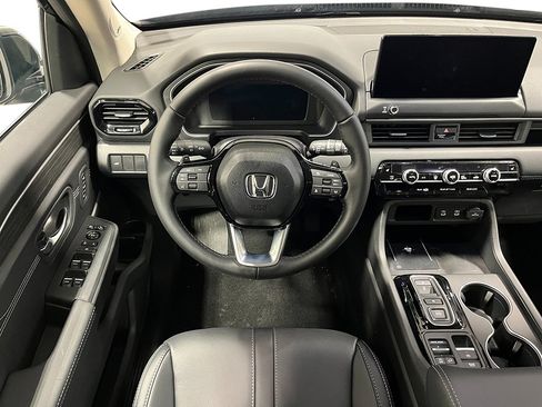 New 2026 Honda Pilot Touring image 17