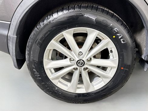 Used 2019 Nissan Rogue Sport S w/ Appearance Package image 32