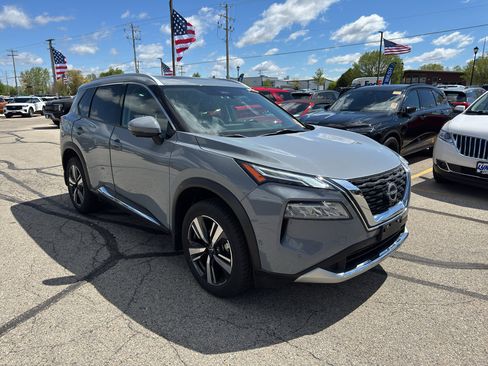 Used 2023 Nissan Rogue Platinum w/ Platinum Premium Package AWD/4WD image 3