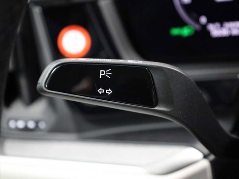 Certified 2025 Porsche Cayenne image 29