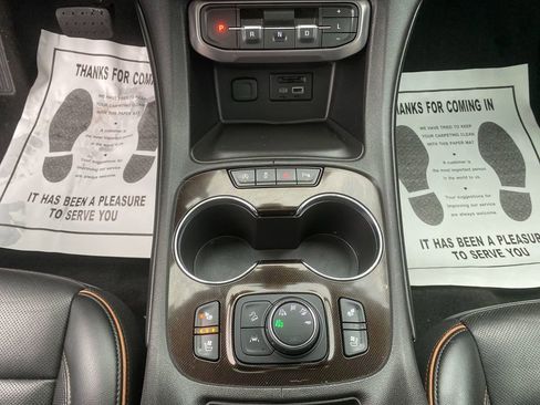 Used 2022 GMC Acadia AT4 w/ Preferred Package image 21