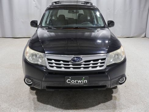 Used 2013 Subaru Forester 2.5X Premium w/ All-Weather Plus Pkg AWD/4WD image 9