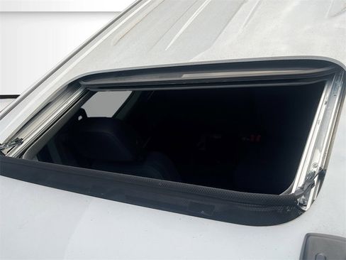 Used 2024 Chevrolet Silverado 1500 LT Trail Boss w/ Convenience Package II image 23