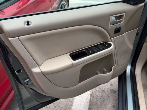 Used 2007 Mercury Montego Premier FWD image 4