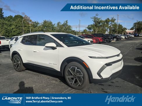 New 2026 Chevrolet Equinox EV LT image 1