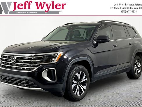 Used 2024 Volkswagen Atlas SE image 1