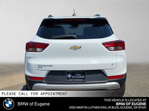 Used 2025 Chevrolet TrailBlazer LT AWD/4WD image 4