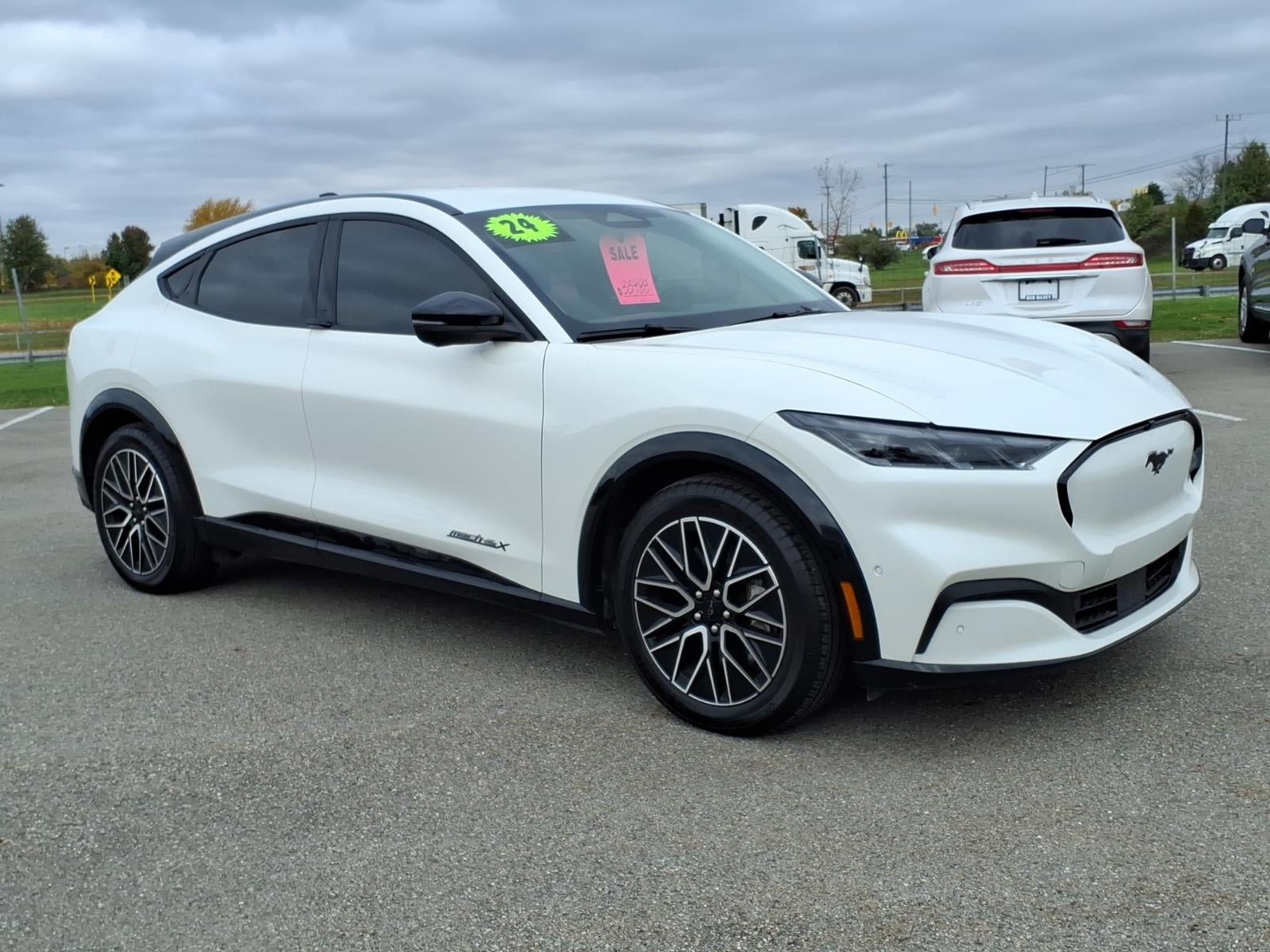Used 2024 Ford Mustang Mach-E Premium AWD/4WD image 3
