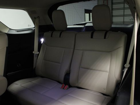 Used 2021 Ford Explorer Limited w/ Hybrid Equipment Group 310A image 14