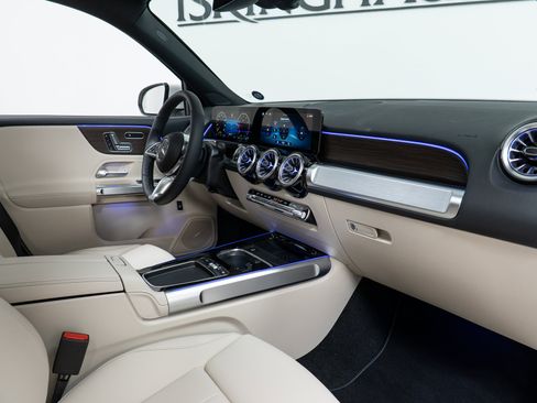 New 2026 Mercedes-Benz GLB 250 4MATIC image 21