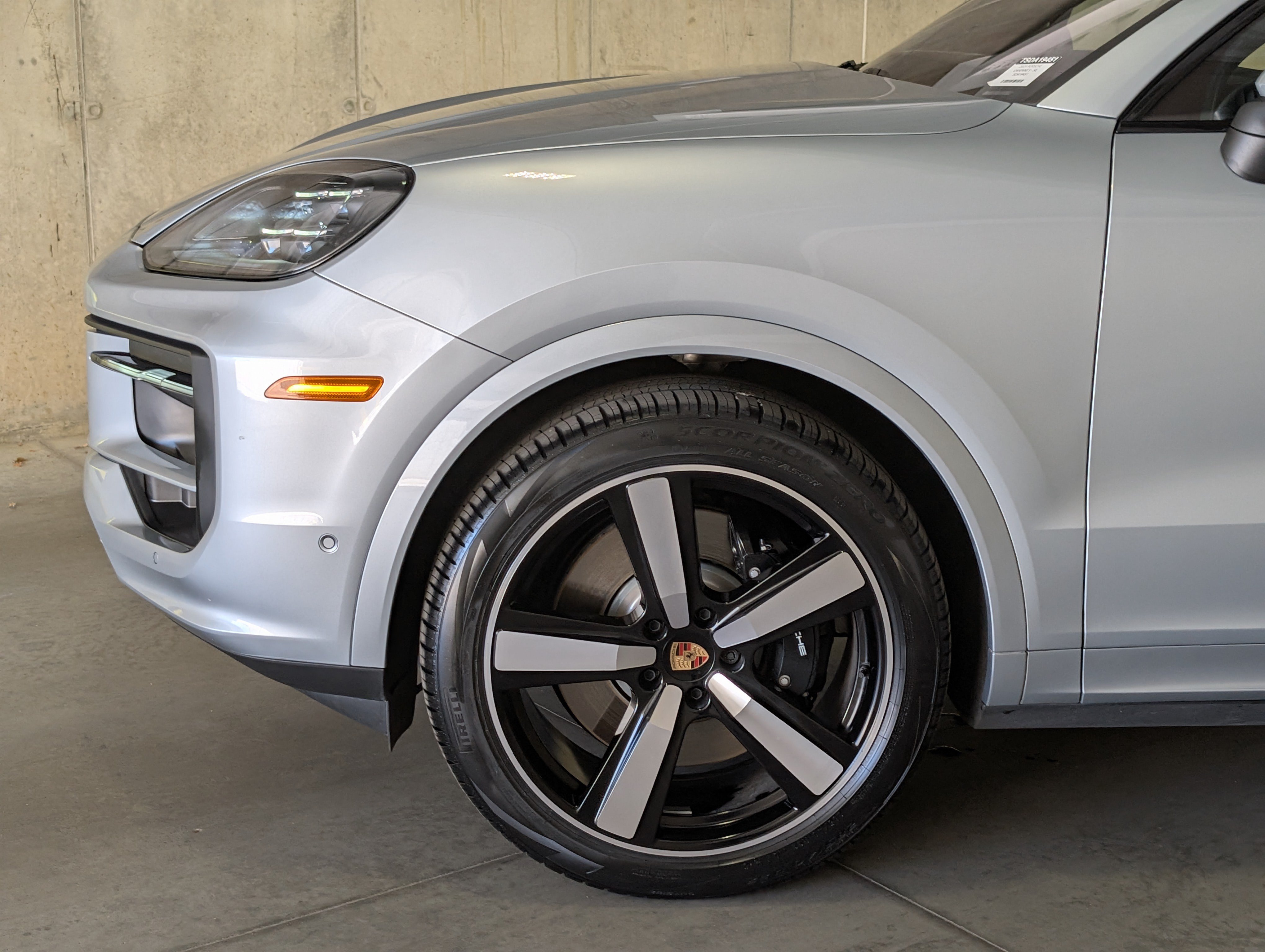 Certified 2025 Porsche Cayenne S AWD/4WD image 44