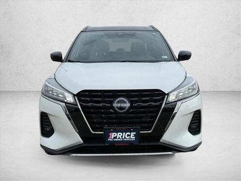 Used 2024 Nissan Kicks SR w/ SR Premium Package FWD image 10
