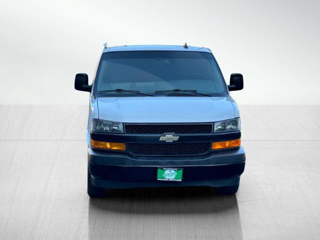 Used 2018 Chevrolet Express 2500 w/ Driver Convenience Package RWD image 2