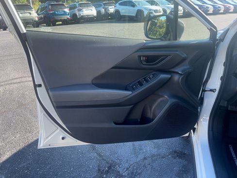 Certified 2025 Subaru Crosstrek 2.0i Premium AWD/4WD image 10
