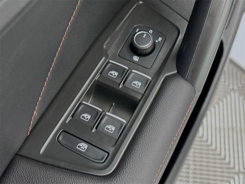 Used 2024 Volkswagen Tiguan Wolfsburg Edition image 20