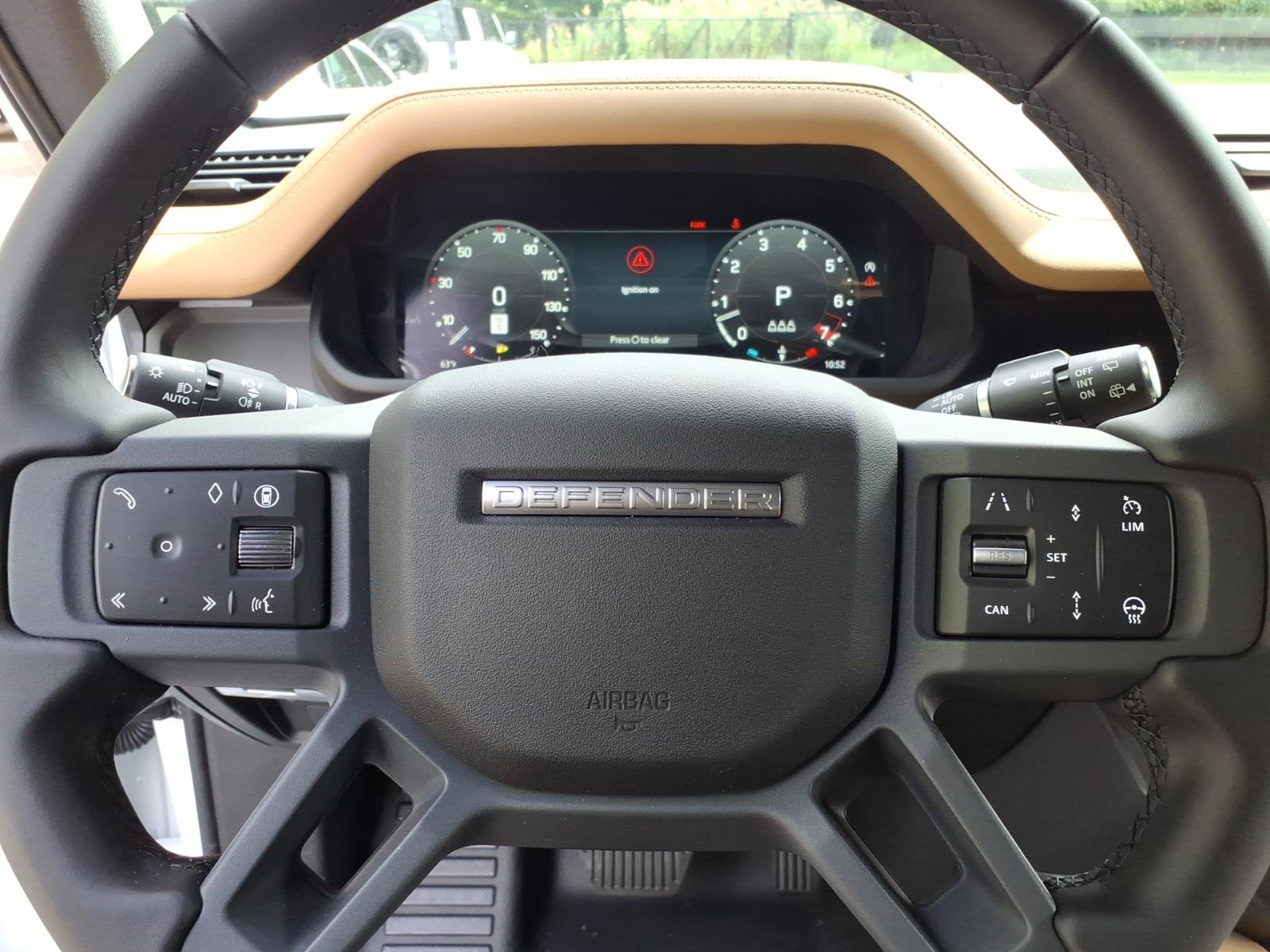 New 2026 Land Rover Defender 110 X-Dynamic SE AWD/4WD image 11