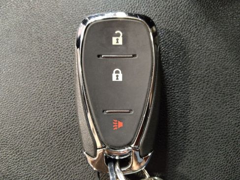 Used 2024 Chevrolet Equinox LT FWD image 32