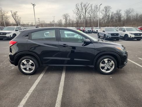 Used 2020 Honda HR-V LX image 9