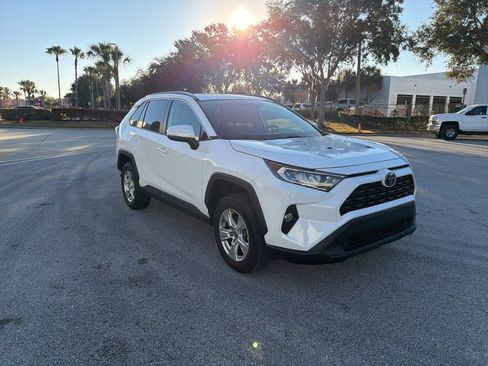 Used 2021 Toyota RAV4 XLE image 7