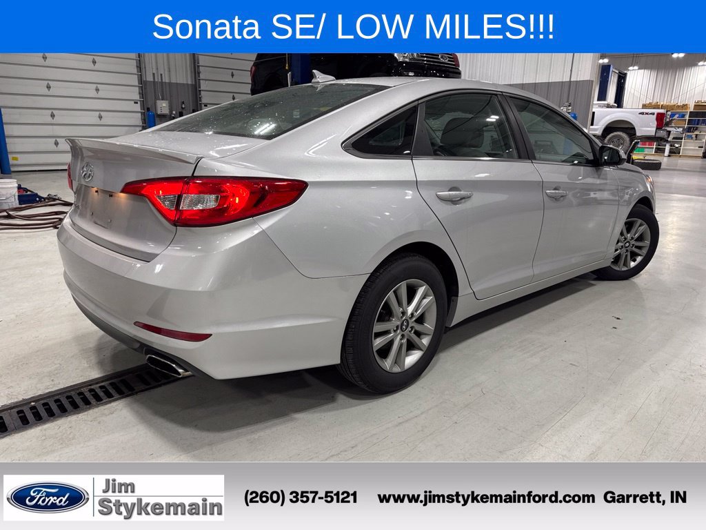 Used 2015 Hyundai Sonata SE w/ Option Group 09 FWD image 8