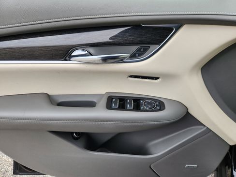 Used 2020 Cadillac XT6 Premium Luxury image 18