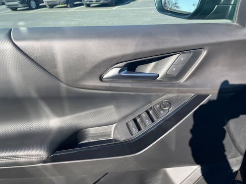 Used 2025 Chevrolet Equinox LT FWD image 20