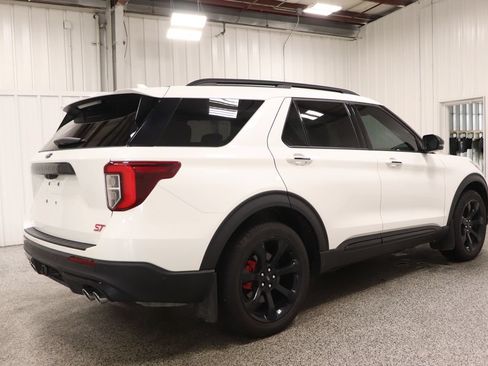 Used 2024 Ford Explorer ST w/ Technology Package AWD/4WD image 6