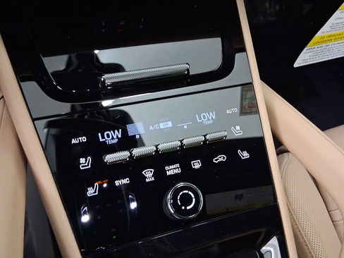 New 2025 Porsche Cayenne S image 27