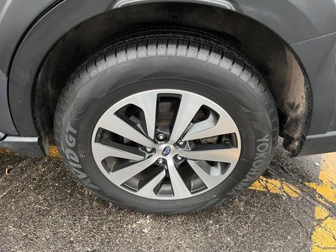 Certified 2023 Subaru Outback Premium image 9