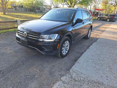 Used 2020 Volkswagen Tiguan S image 5