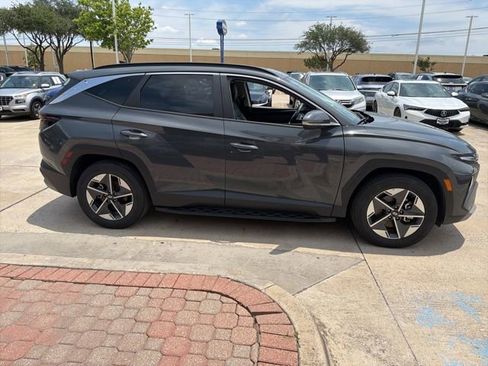 Used 2025 Hyundai Tucson SEL FWD image 5