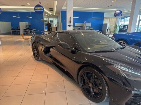 Used 2022 Chevrolet Corvette Stingray Premium Conv w/ Z51 Performance Package image 4