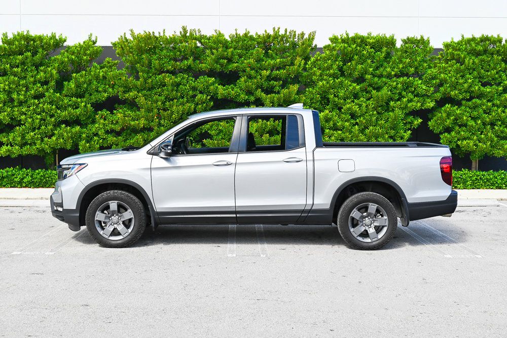 Used 2025 Honda Ridgeline TrailSport image 4
