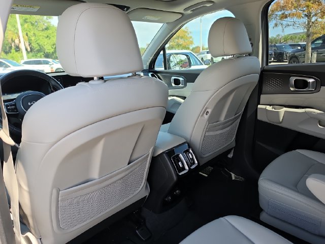 Certified 2023 Kia Sorento SX FWD image 11