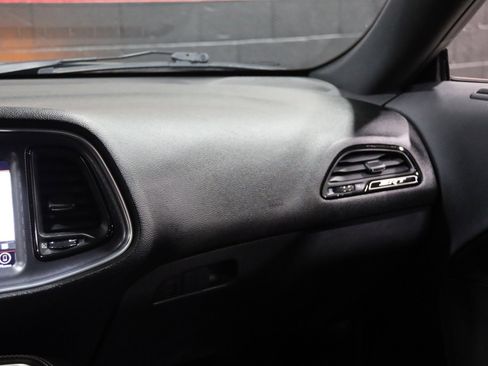 Used 2017 Dodge Challenger SRT image 53