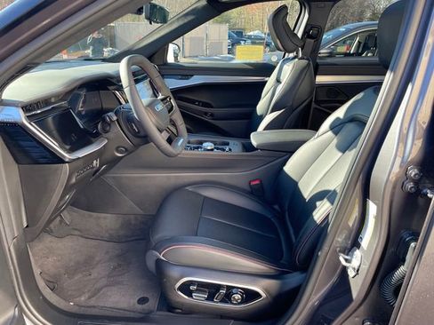 Used 2024 Jeep Wagoneer Launch Edition image 39