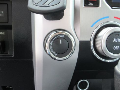 Used 2019 Toyota Tundra Limited image 32