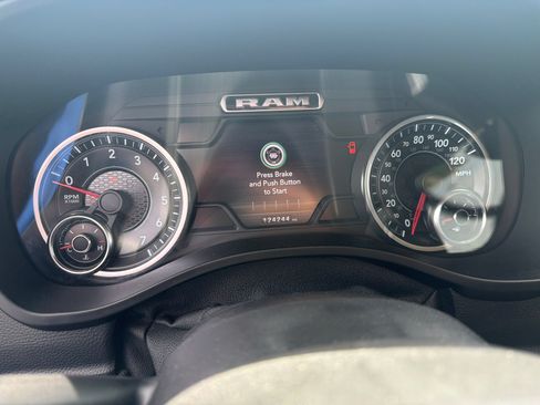 Used 2020 RAM 1500 Big Horn AWD/4WD image 9