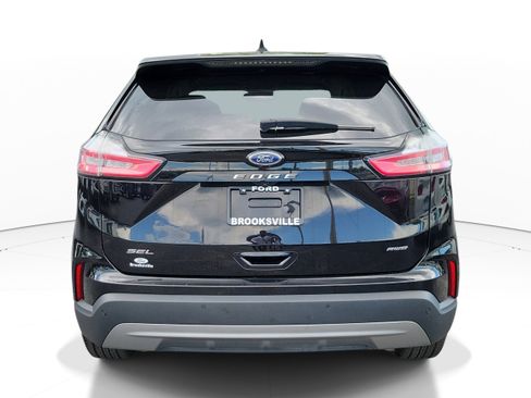 Used 2024 Ford Edge SEL AWD/4WD image 9