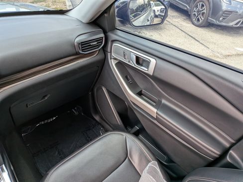 Used 2023 Ford Explorer Limited RWD image 19