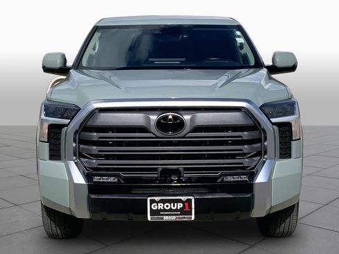 Used 2024 Toyota Tundra Limited w/ Power Package AWD/4WD image 4