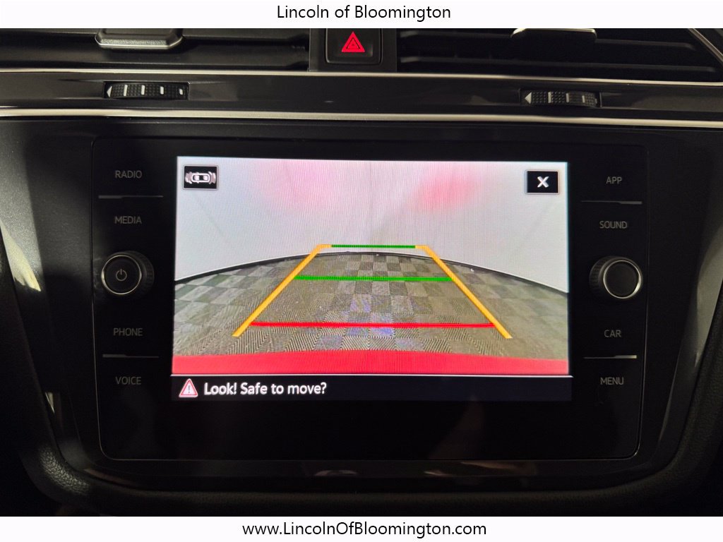 Used 2024 Volkswagen Tiguan SE R-Line AWD/4WD image 18